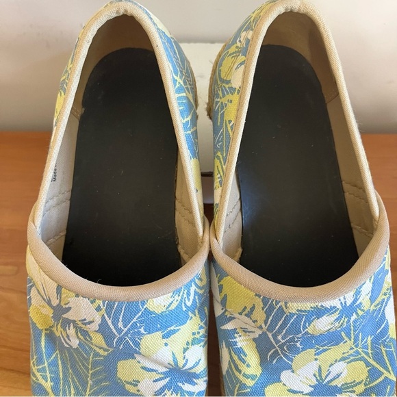 Dansko Victoria Tahiti Women’s Clogs Canvas Floral Casual Shoes Size 41 US 10 - Picture 5 of 8